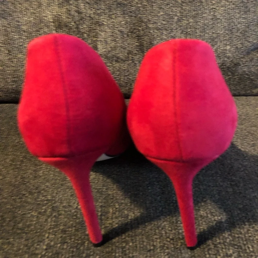 Red Pumps - Picture 2 of 3